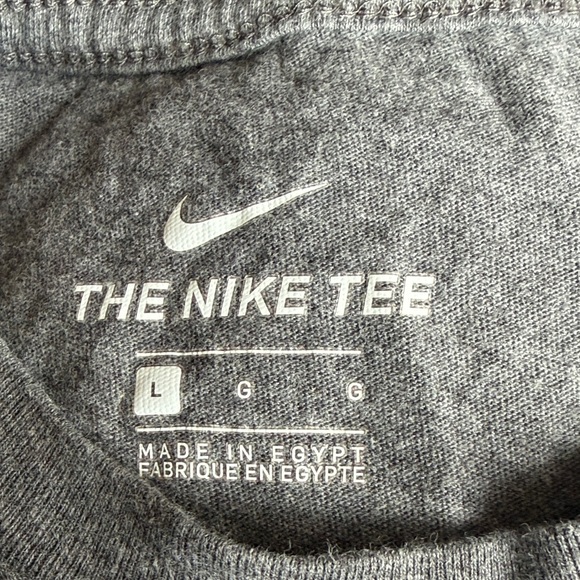 Men's Nike Gray T-Shirt with Camo Logo Large - Picture 4 of 6